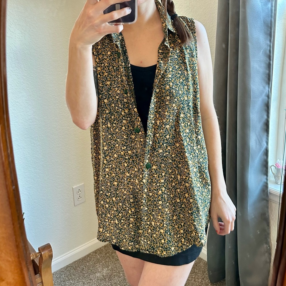 🌻vintage floral button down top🪴